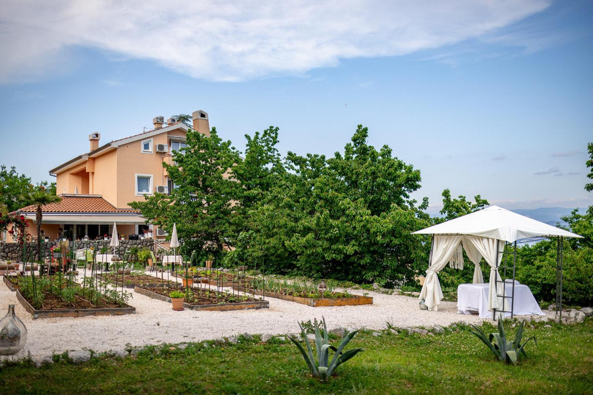 Villa Nada Lovran Exterior foto